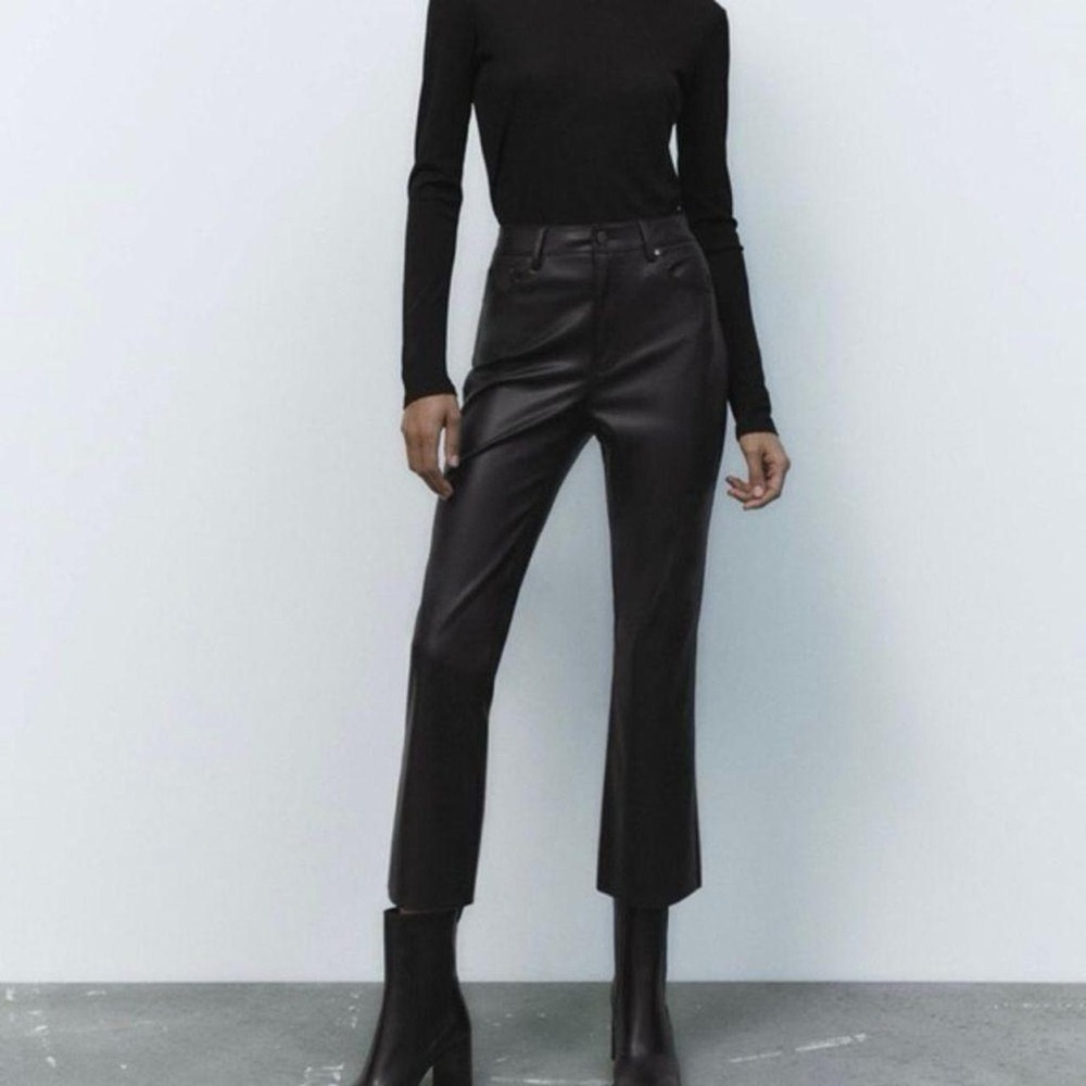 Zara Mini Flare Cropped Black Faux Leather Pants Size 4 - Picture 2 of 6